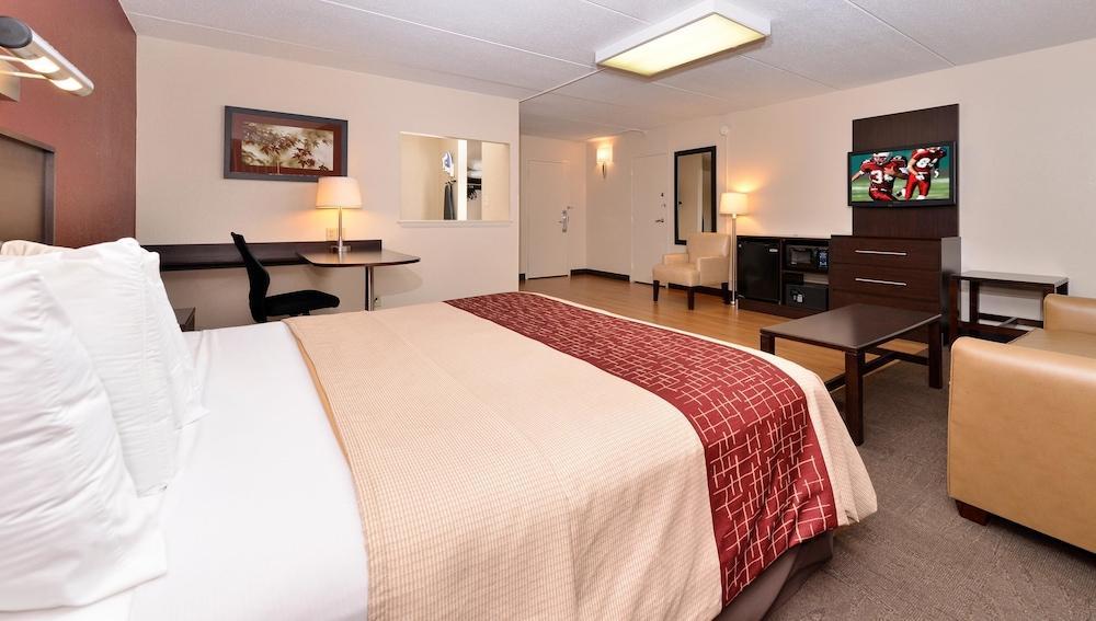 Red Roof Inn Plus+ Boston - Woburn/ Burlington Esterno foto