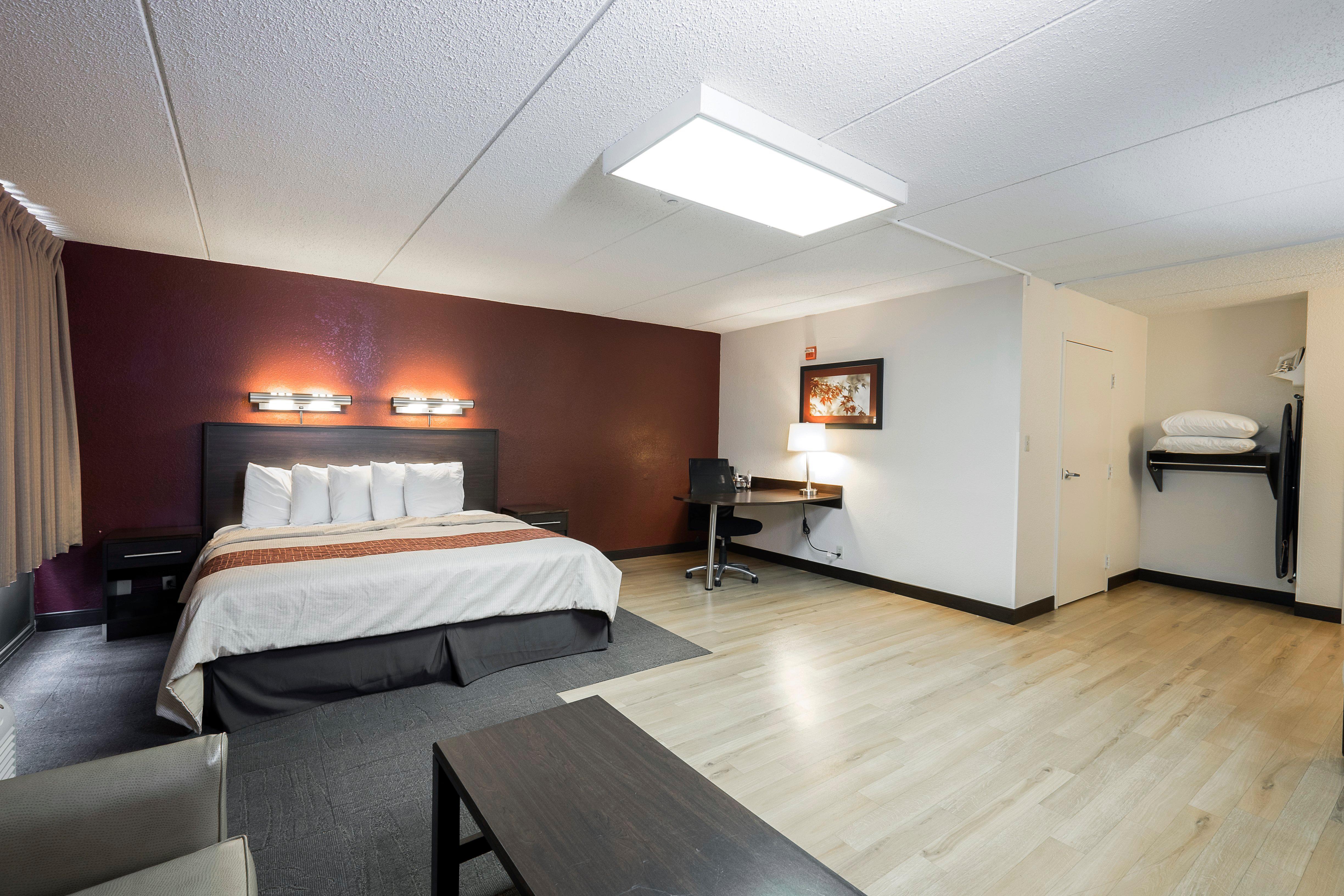 Red Roof Inn Plus+ Boston - Woburn/ Burlington Esterno foto