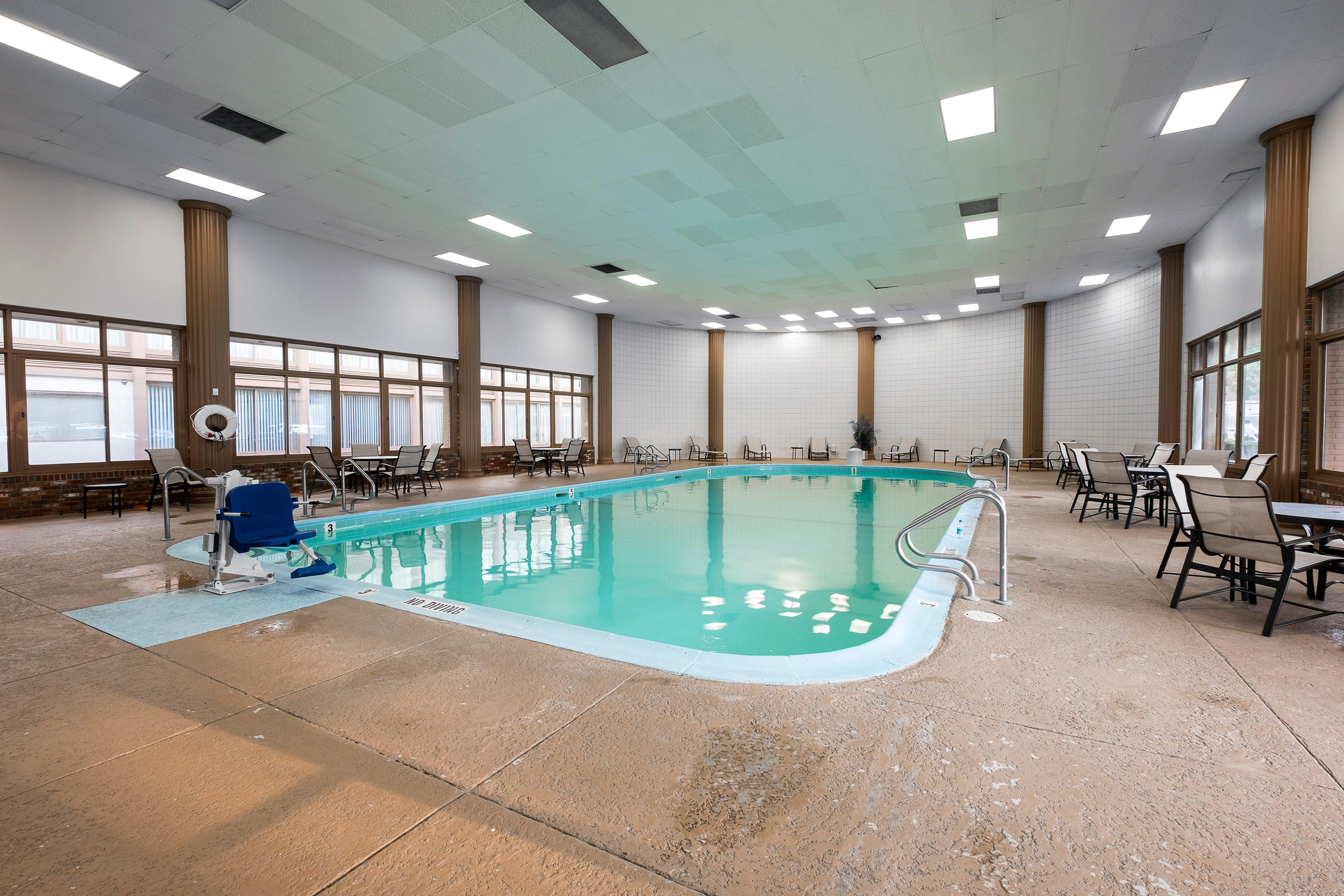 Red Roof Inn Plus+ Boston - Woburn/ Burlington Esterno foto