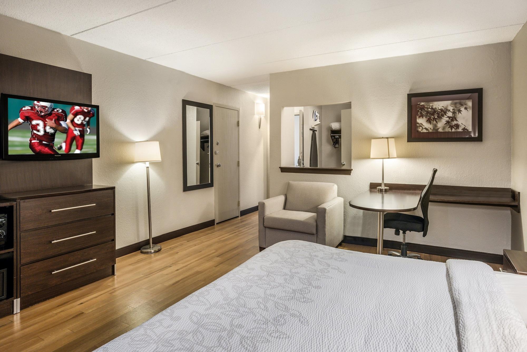 Red Roof Inn Plus+ Boston - Woburn/ Burlington Esterno foto